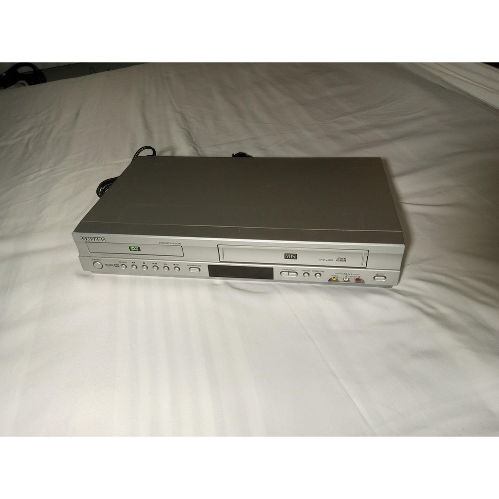 Samsung DVD-V4600 DVD VHS‎ VCR Combo 4 Head Hi-Fi Silver No Remote AV RCA Cable